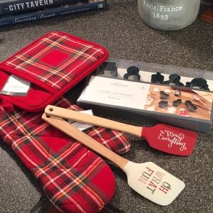 Holiday Baking and Cookie Making Kitchen Set